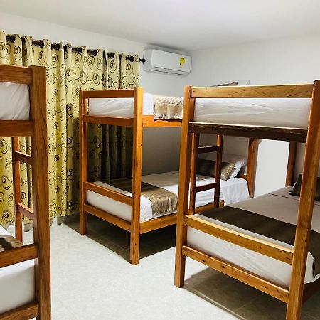 Hostal Casa San Pedro Санта-Марта Экстерьер фото