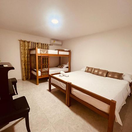 Hostal Casa San Pedro Санта-Марта Экстерьер фото