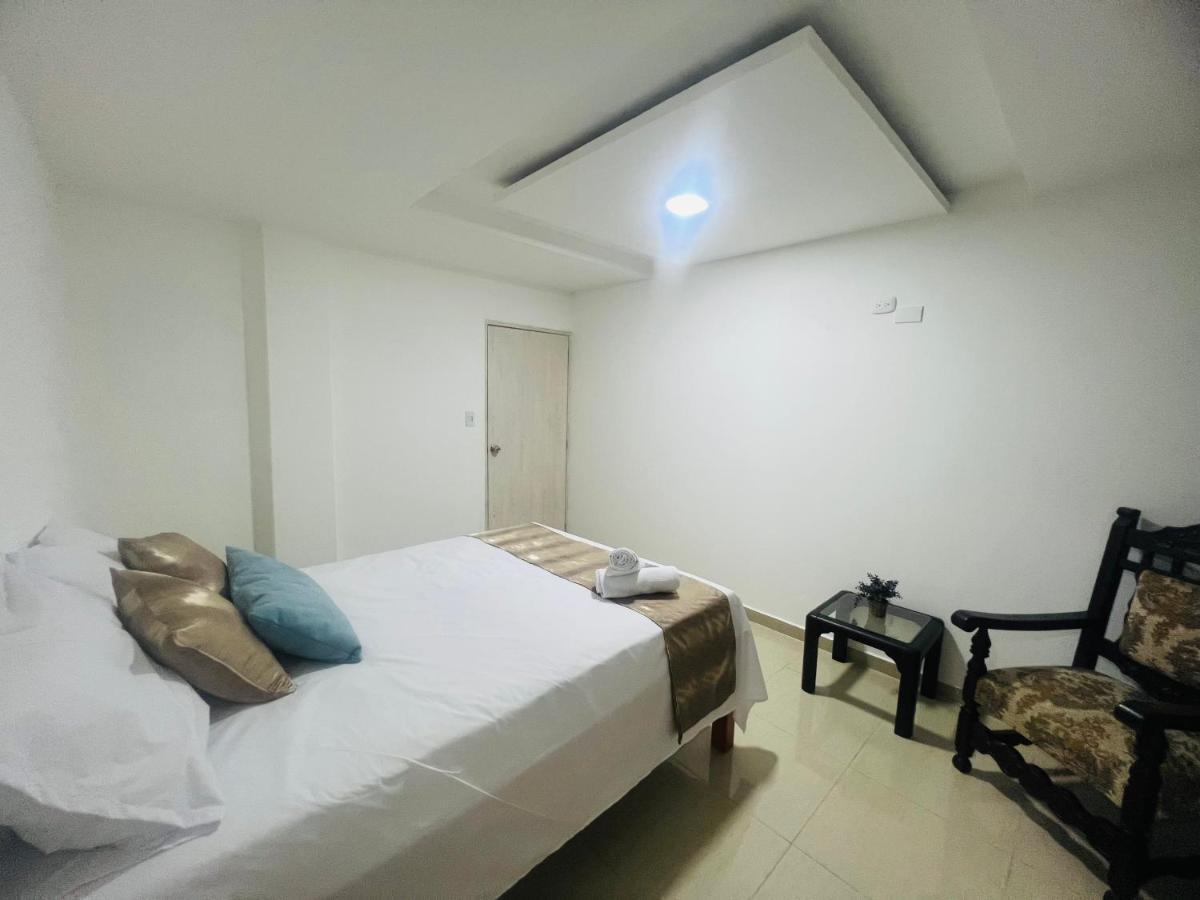 Hostal Casa San Pedro Санта-Марта Экстерьер фото