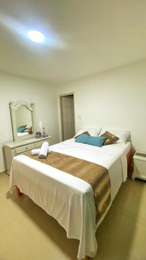 Hostal Casa San Pedro Санта-Марта Экстерьер фото