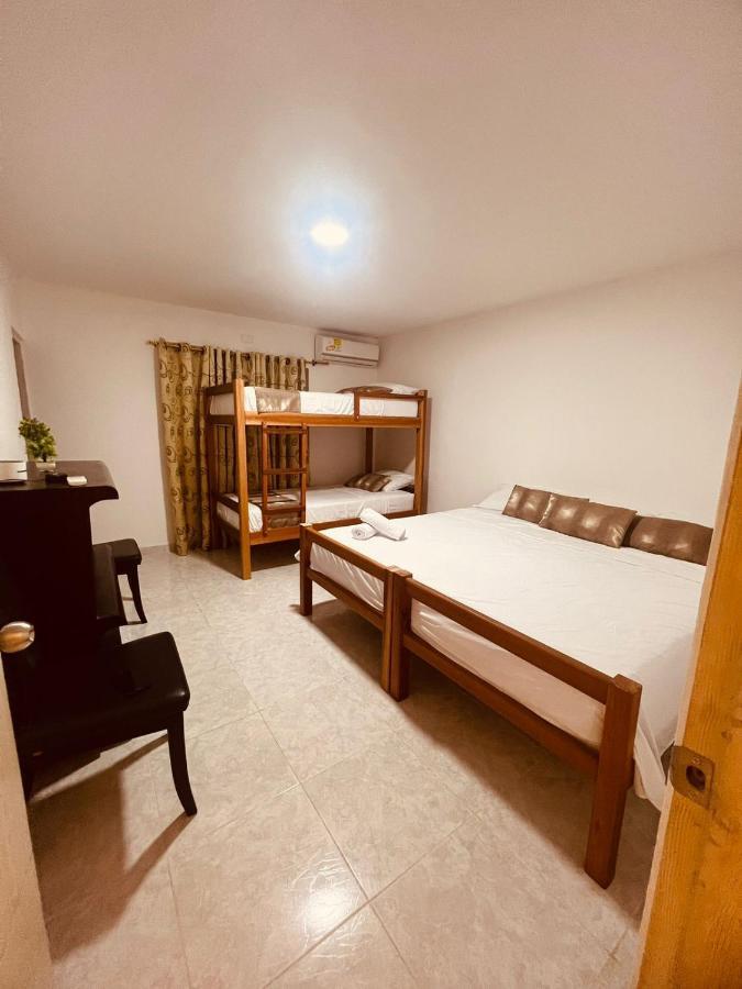 Hostal Casa San Pedro Санта-Марта Экстерьер фото