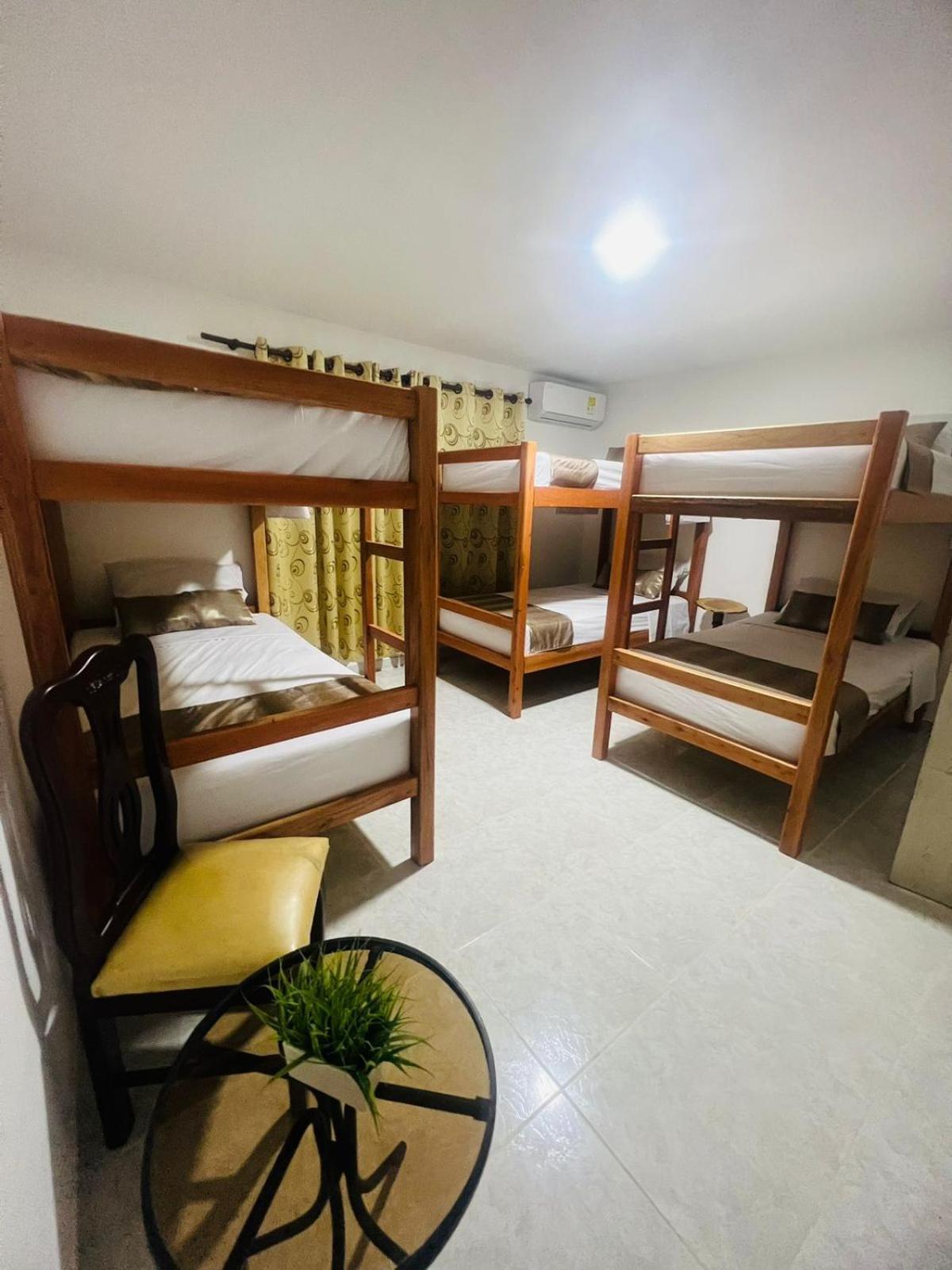 Hostal Casa San Pedro Санта-Марта Экстерьер фото